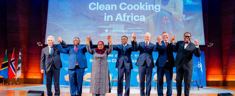 La Banque Africaine de Développement s’engage pour une cuisson propre en Afrique : Un sommet historique marque un tournant